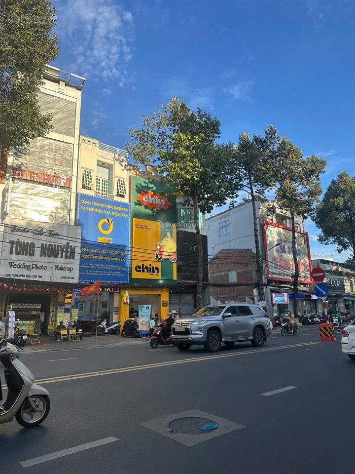Bán nhà liền kề mặt tiền trần hưng đạo ngang trên 8m, ngay trung tâm