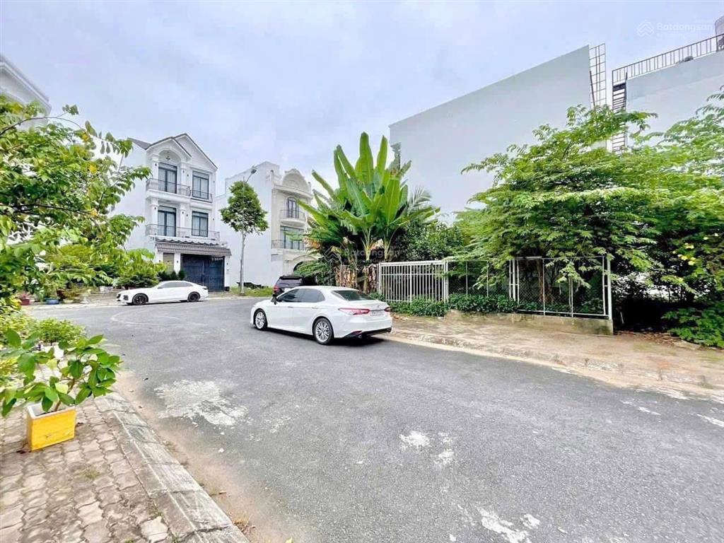 Bán lỗ nền góc 2 mặt tiền kdc nam long giá siêu rẻ, dưới 5 tỷ, một nền duy nhất