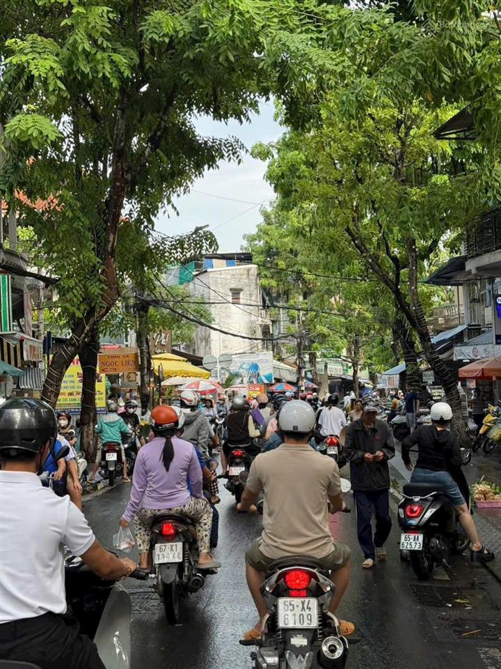 Bán nhà góc 2 mặt tiền đường đề thám (ngay chợ huê viên) ngang trên 6m, ngay lõi trung tâm