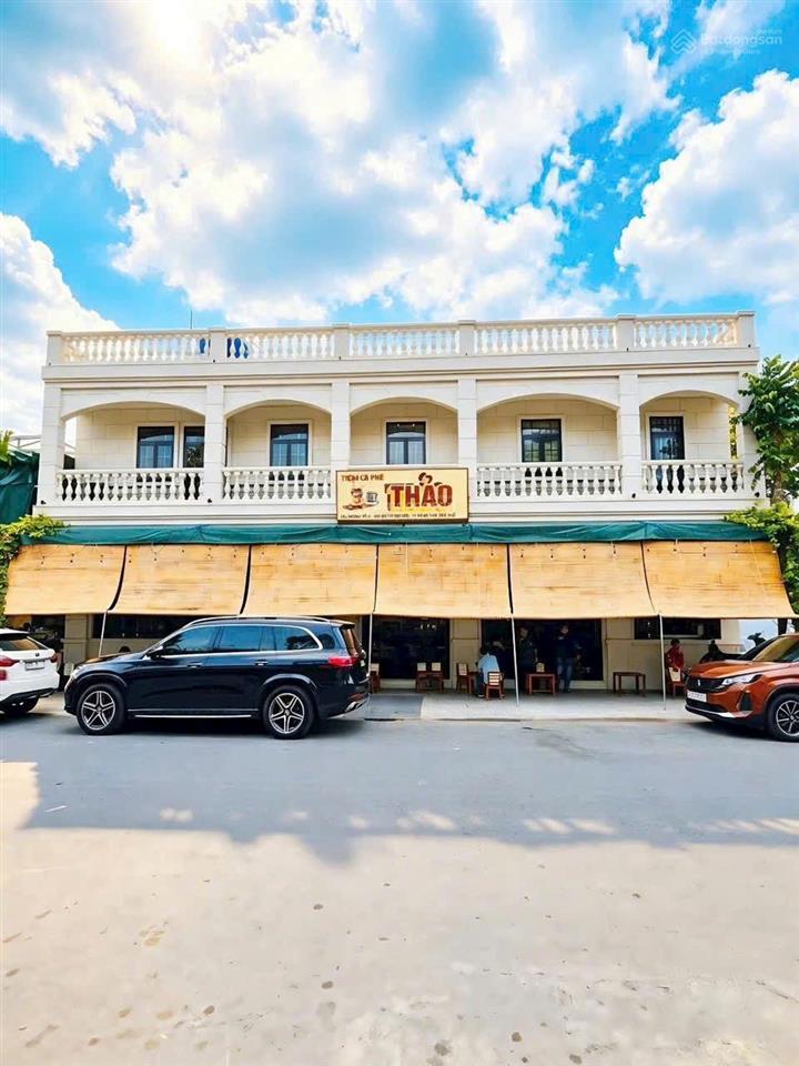 Kẹt bank, bán gấp nhà trục chính khu đô thị đại ngân, chiều ngang gần 30m, đã có sổ hồng