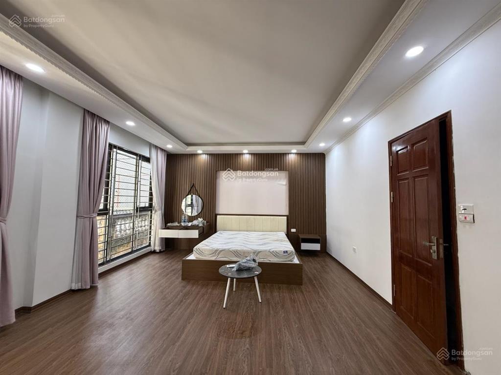 Hạ chào 2 tỷ nhà 6 tầng thang máy mới, ô tô vào nhà phố đội nhân dt 55m2, mt 6,5m, giá còn 14,5 tỷ.