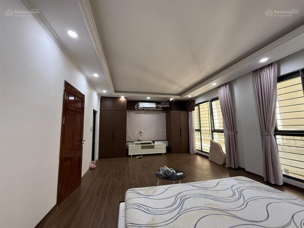 Hạ chào 2 tỷ nhà 6 tầng thang máy mới, ô tô vào nhà phố đội nhân dt 55m2, mt 6,5m, giá còn 14,5 tỷ.