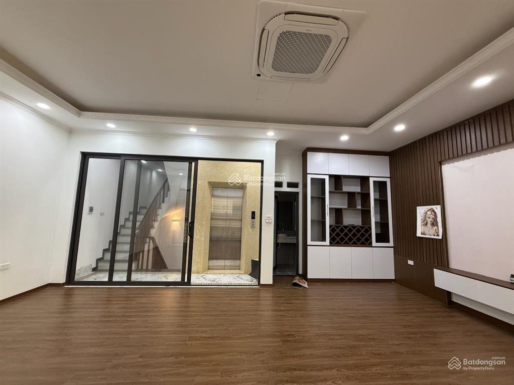 Hạ chào 2 tỷ nhà 6 tầng thang máy mới, ô tô vào nhà phố đội nhân dt 55m2, mt 6,5m, giá còn 14,5 tỷ.