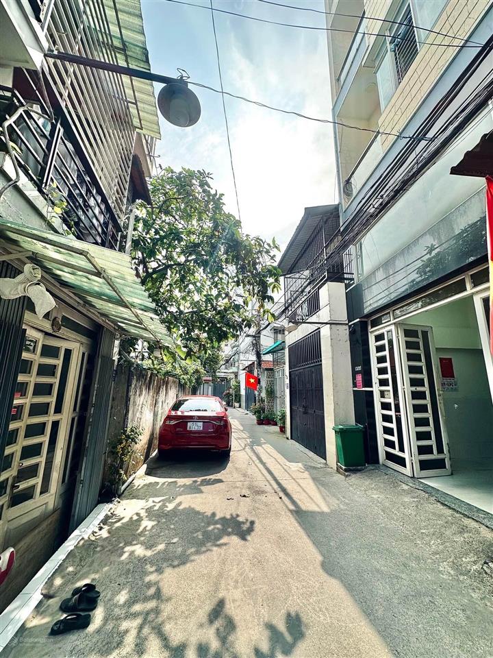 Bán nhà 4 tầng ô tô đỗ cửa đường nguyễn tư giản, gò vấp, 50m2 nở hậu, giá 6.x tỷ