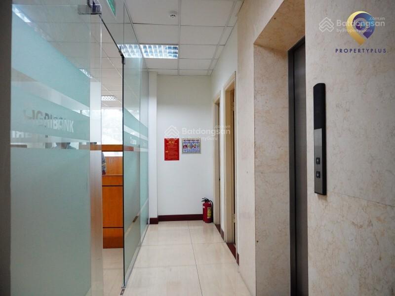 Tòa 48 nguyễn đình hoàn  mt 8m  dt 106m x 6 tầng 1 tum  150tr/ tháng  thang máy  pccc đầy đủ