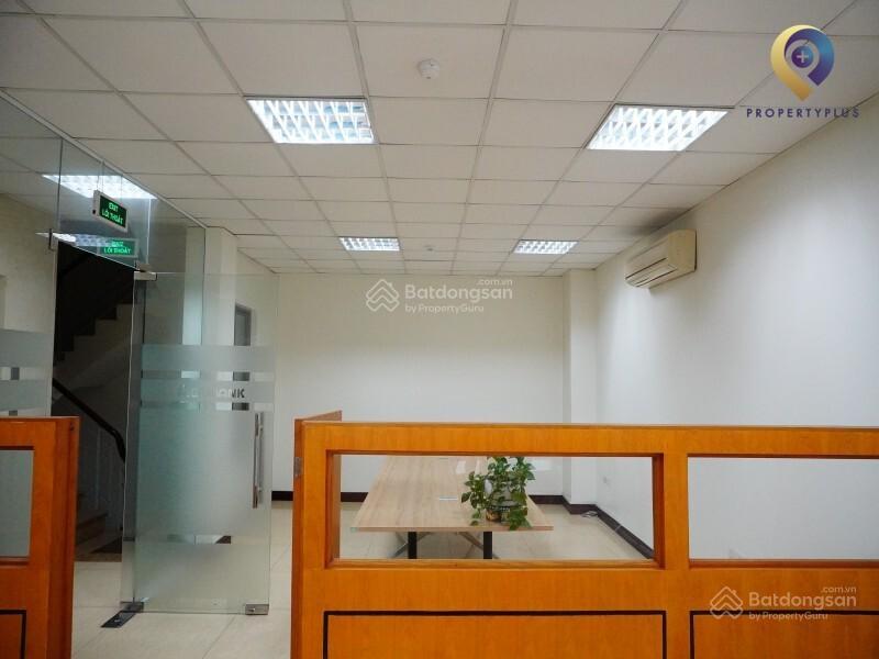 Tòa 48 nguyễn đình hoàn  mt 8m  dt 106m x 6 tầng 1 tum  150tr/ tháng  thang máy  pccc đầy đủ