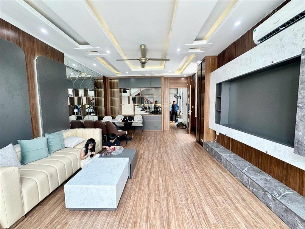 Bán nhà siêu hiếm gần kđt đại kim  hoàng mai  phân lô  ô tô tránh. dt 75m2 x 5 tầng. giá 24.5 tỷ