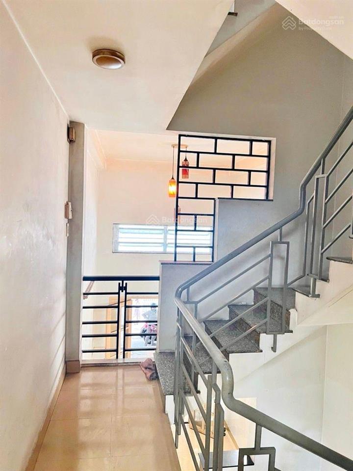 Sát mặt tiền 3 tháng 2 quận 11, hẻm xe hơi tới nhà, 3.3x18m, 4 tầng btct, nhỉnh 6 tỷ tl