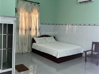 Nhà ở & nhà nghỉ 8 phòng đang kinh doanh