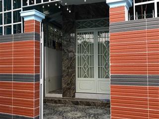 Chủ cần bán gấp nhà hoàn thiện đẹp phong phong phú bình chánh