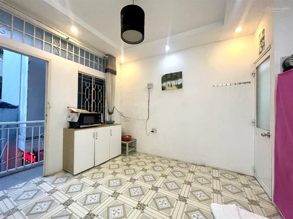 Cho thuê phòng trọ có ban công, có nội thất nguyễn văn đậu  chung chủ  3 triệu thương lượng