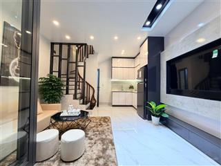 Nhà đẹp lõi đống đa lô góc  ngõ thông ở ngay giá 6,52 tỷ