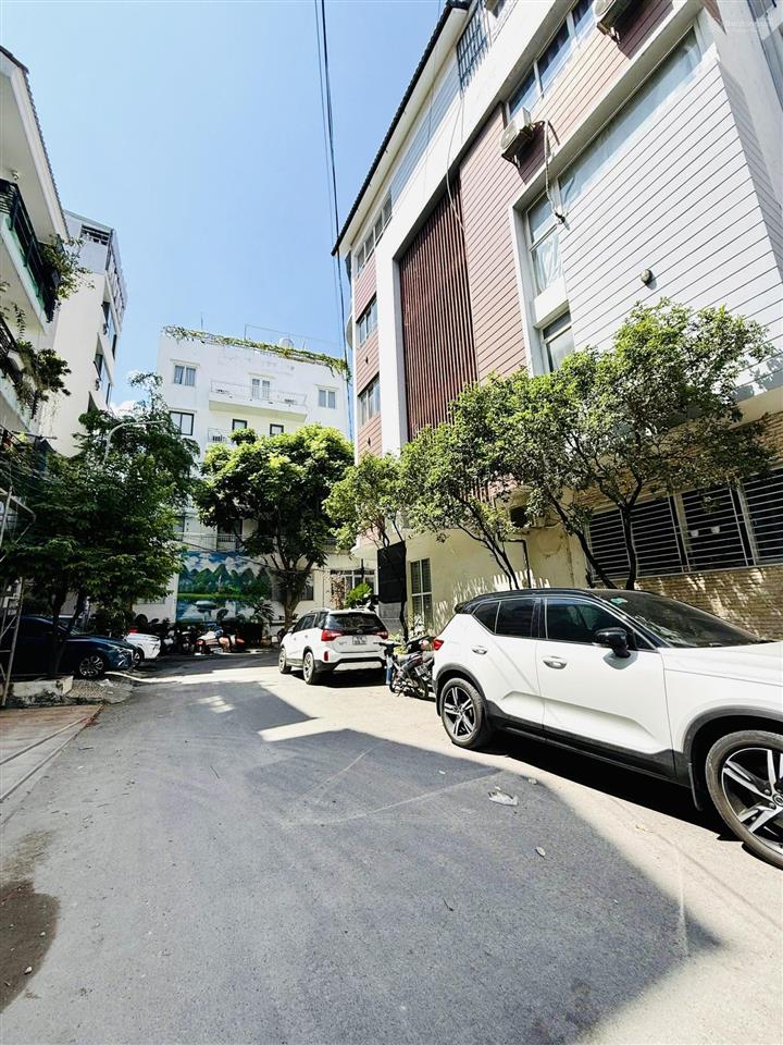 Chdv trần não q2  5 tầng 8p đường 12m xe hơi tránh thông tứ phía  ngay ven sông bình an 18 tỷ