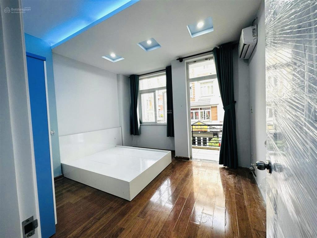 Chdv trần não q2  5 tầng 8p đường 12m xe hơi tránh thông tứ phía  ngay ven sông bình an 18 tỷ