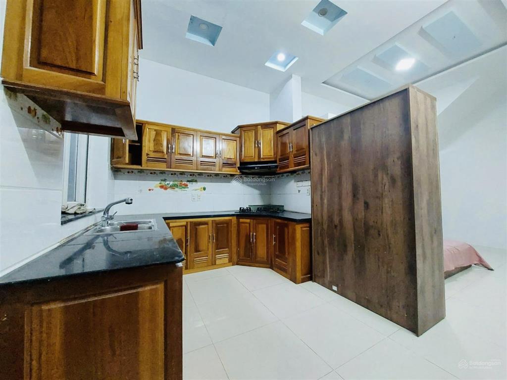 Chdv trần não q2  5 tầng 8p đường 12m xe hơi tránh thông tứ phía  ngay ven sông bình an 18 tỷ