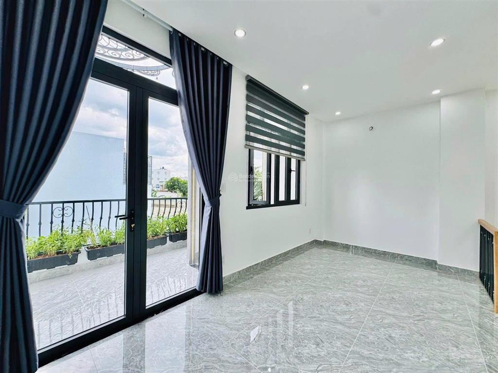 Chính chủ cần xoay vốn làm ăn bán gấp giá 3tỷ190tr căn nhà đang cho thuê 15tr  tại gò vấp, 70.7m2
