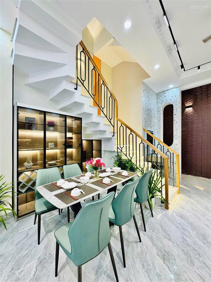 Chính chủ cần xoay vốn làm ăn bán gấp giá 3tỷ190tr căn nhà đang cho thuê 15tr  tại gò vấp, 70.7m2