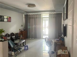 Cần bán gấp nhà phố ngay golaball rẻ hơn 50% thị trường