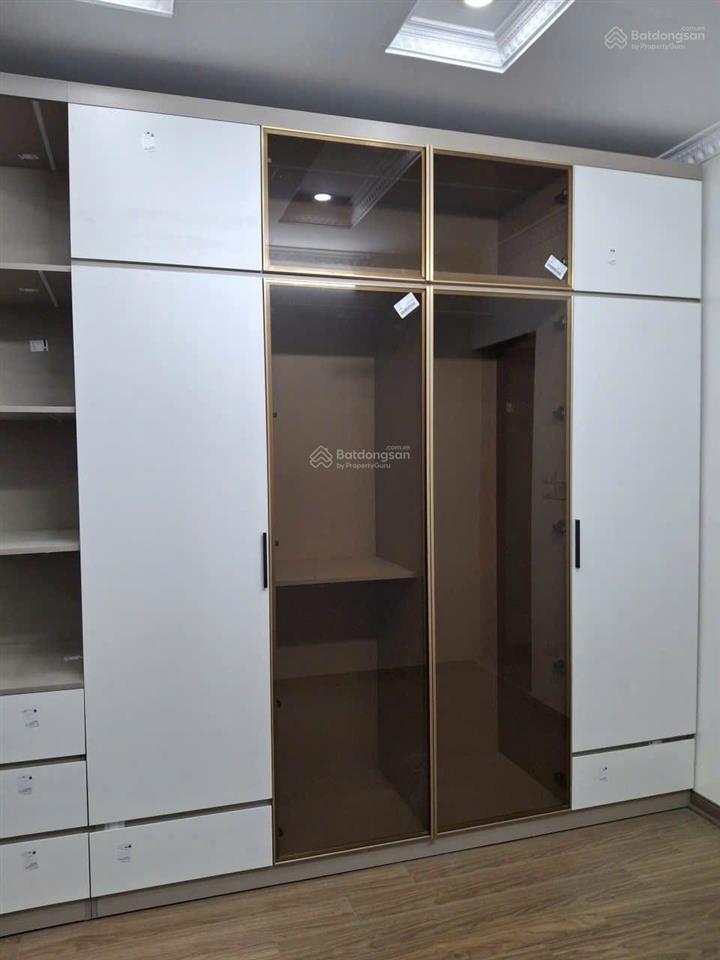 6 tầng thang máy  full nội thất  mặt ngõ thông  kinh doanh tt hai bà trưng chào 14,6 tỷ