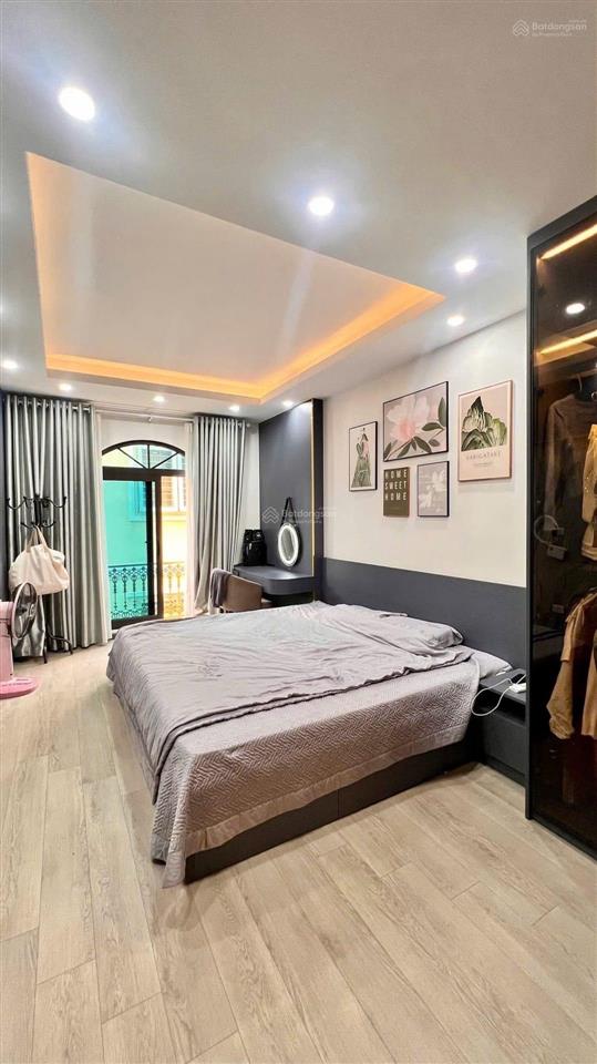 6 tầng thang máy  full nội thất  mặt ngõ thông  kinh doanh tt hai bà trưng chào 14,6 tỷ