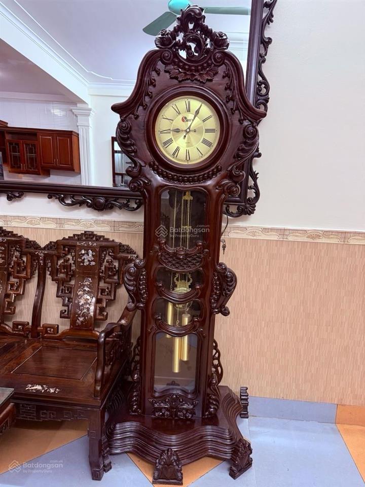 Nhà chính chủ xây mặt tiền rộng. cách phố chỉ 10m. chủ tặng lại full nội thất.
phố ngọc khánh 40m2