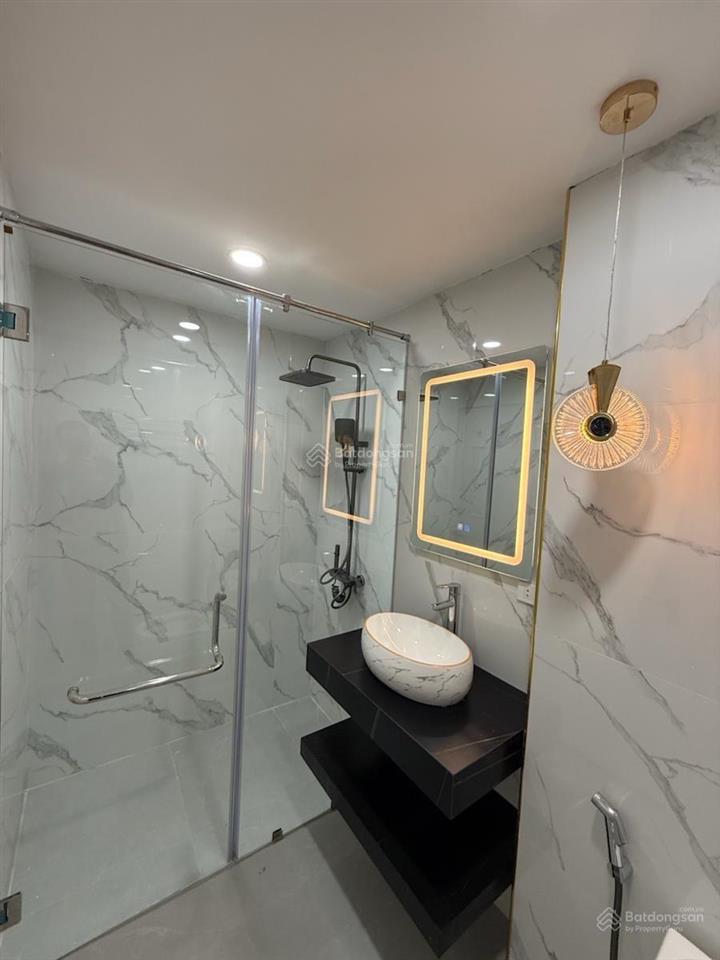Hiếm nhất đống đa  em ruột mặt phố  gần vành đai 1 6 tầng thang máy  2 thoáng 46m2/mặt4m/6t
