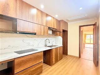Mặt phố gần trần khát chân 6 tầng thang máy diện tích 51 m ô tô đỗ cửa kinh danhchào 23.tỷ