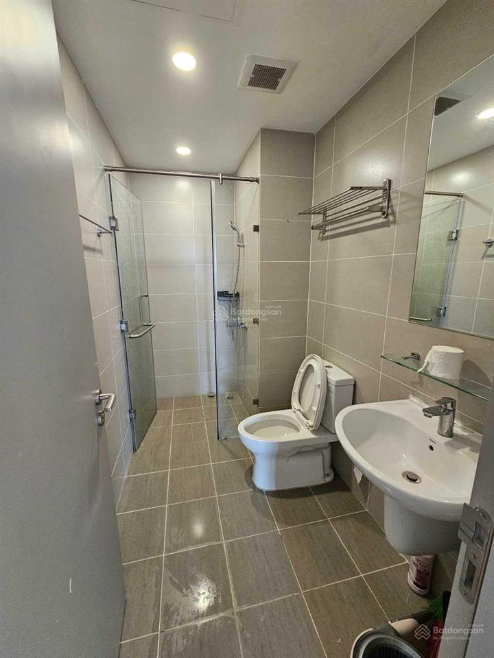 Bán chcc lucky palace, phan văn khỏe, q6. dt 80m2  2pn  có sổ hồng 5 tỷ tl cc 0908 569 *** sơn