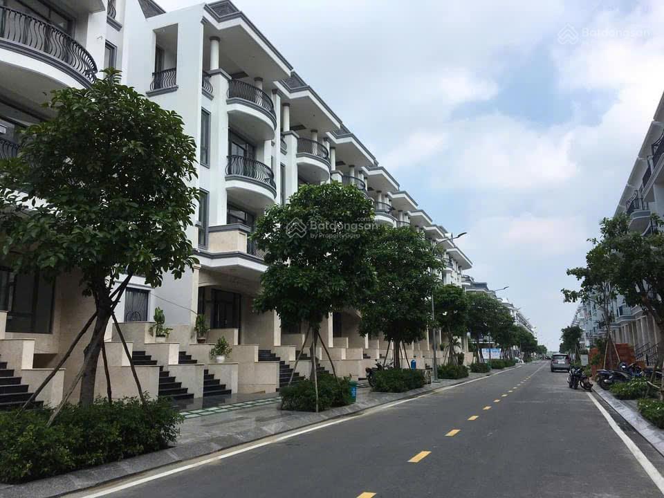 Bán nhà 7x20 xây dựng 1 hầm 5 lầu đường 37 kdt vạn phúc, sổ hồng riêng, góp ko lãi suất