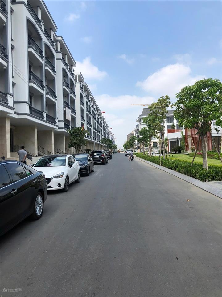 Bán nhà 7x20 xây dựng 1 hầm 5 lầu đường 37 kdt vạn phúc, sổ hồng riêng, góp ko lãi suất