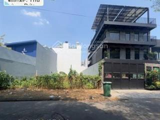 Mt bát nàn khu thế kỷ 21, giá 200tr/m2, ngang 11m x 25m. tdt 270m2. shr