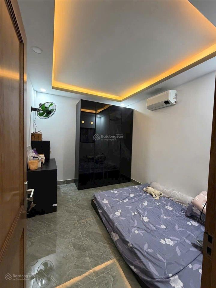 Bán nhà sổ hồng riêng gần ngã 5 chùa hang, hóc môn giá 3 tỷ 100 triệu tl