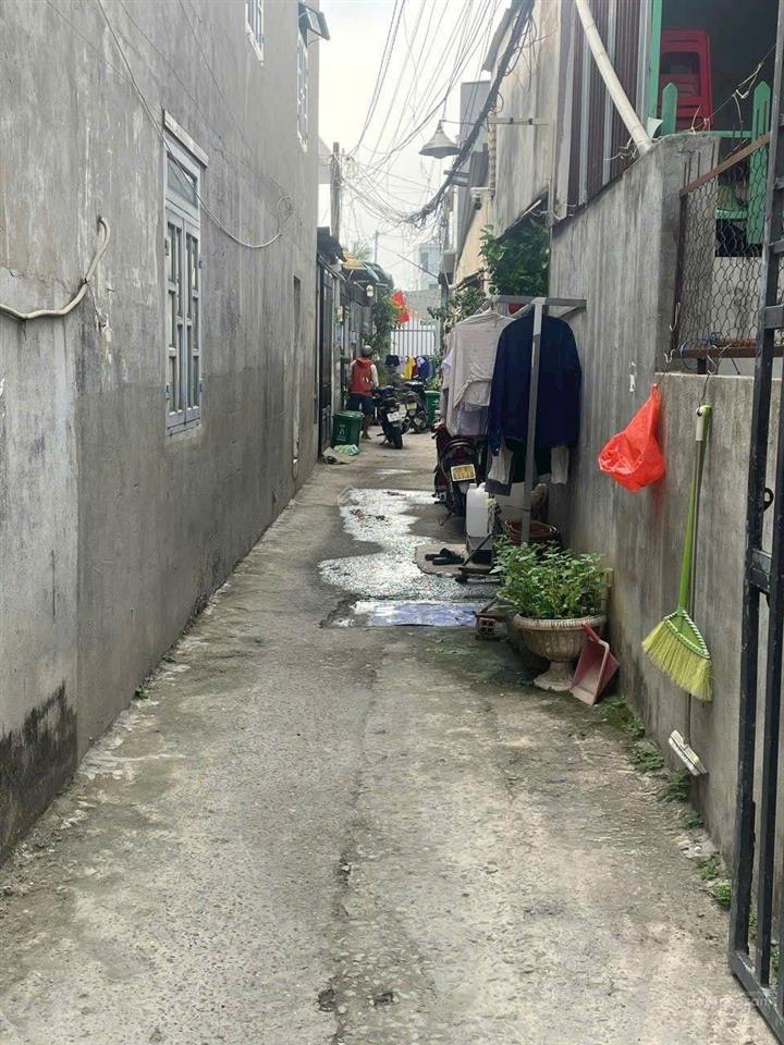 Bán nhà sổ hồng riêng gần ngã 5 chùa hang, hóc môn giá 3 tỷ 100 triệu tl