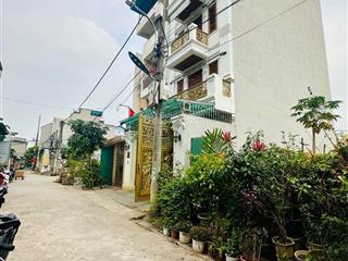 Khu phân lô đấu giá tái định cư 80m đất vuông vắn vỉa hè ô tô tránh khu đô thị dân trí cao