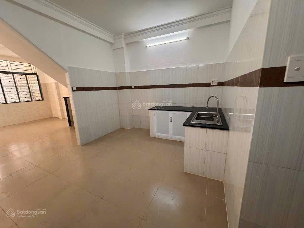 Phố ẩm thực phan xích long phú nhuận  45m2 (4x11)  2 tầng btct  hẻm xe hơi tới nhà