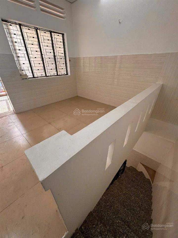 Phố ẩm thực phan xích long phú nhuận  45m2 (4x11)  2 tầng btct  hẻm xe hơi tới nhà