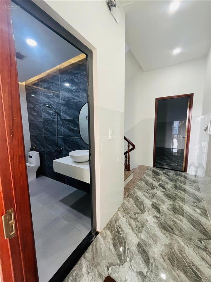 Cho thuê nhà khu dân cư hưng phú 1 4 phòng ngủ gần siêu thị go cần thơ