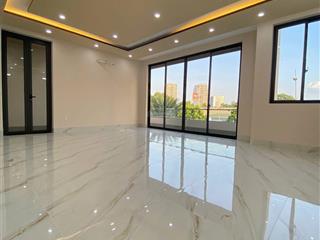 Cho thuê nhà nguyên căn có sân đậu ô tô cặp bên siêu thị go cần thơ giá 30 triệu