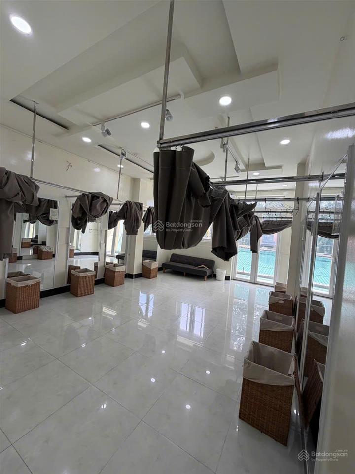 Cho thuê nhà mặt tiền 3/2 đoạn gần ngã tư nguyễn văn linh, cần thơ, ngang hơn 4m
