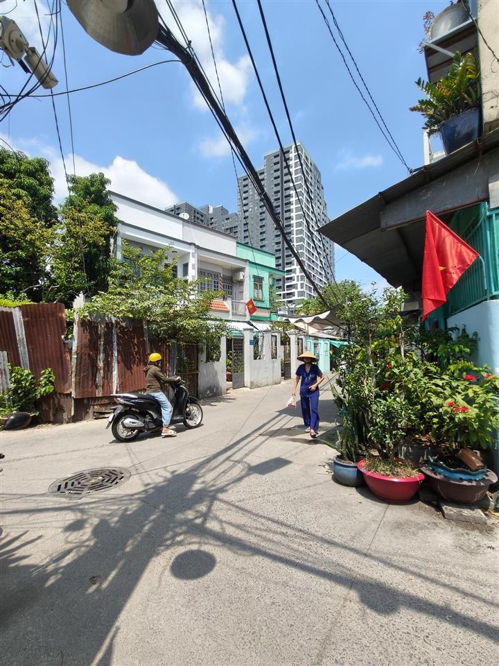Bán nhà hẻm xe hơi thông, bình đông, p14, 5,8x28m nở hậu 11m sổ riêng 54tr/m2 đất