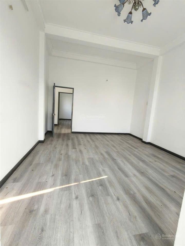 Bán nhà mặt tiền mai hắc đế, p15, q8 68 tr/m2 đất 6,15x15,5m 3 tấm 4 phòng kinh doanh tốt 6,5 tỷ