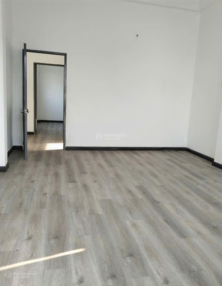 Bán nhà mặt tiền mai hắc đế, p15, q8 6,15x15,5m sổ riêng 3 tấm 4 phòng 68tr/m2 kinh doanh tốt