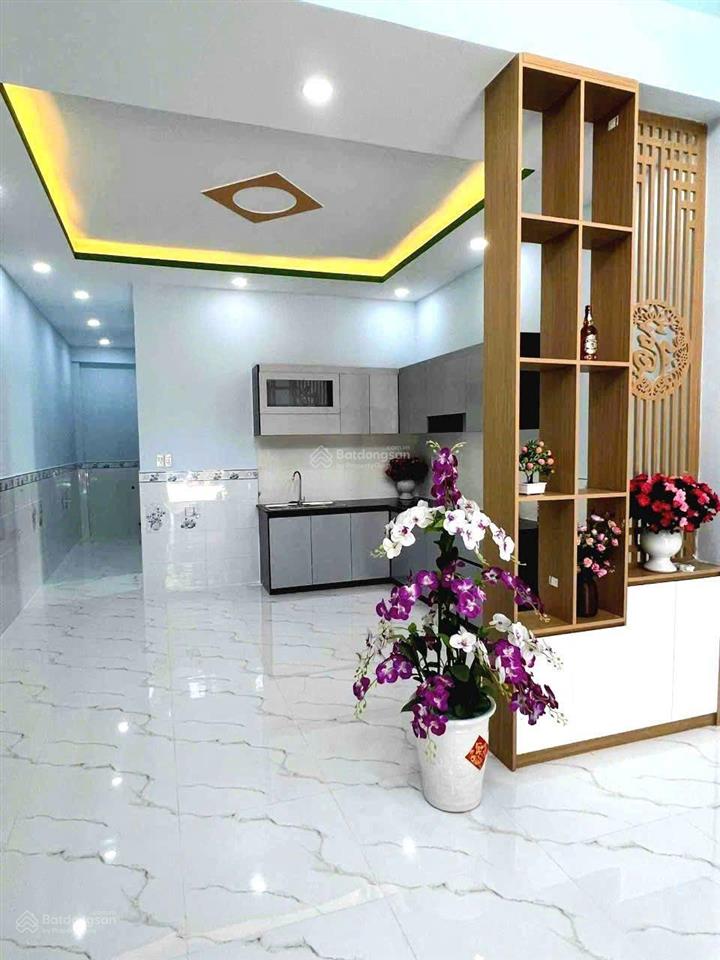 Giảm sâu 200tr nhà mái thái mặt tiền gần chợ bình chánh 5x23m² bán lỗ giá 1 tỷ 50 triệu