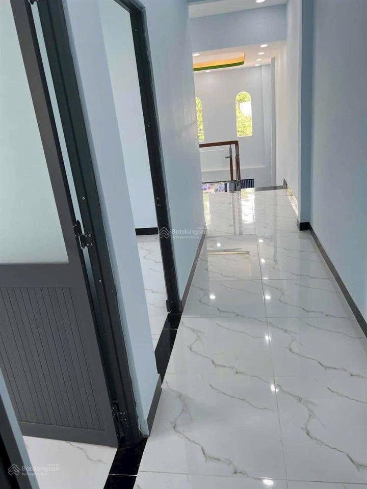 Giảm sâu 200tr nhà mái thái mặt tiền gần chợ bình chánh 5x23m² bán lỗ giá 1 tỷ 50 triệu