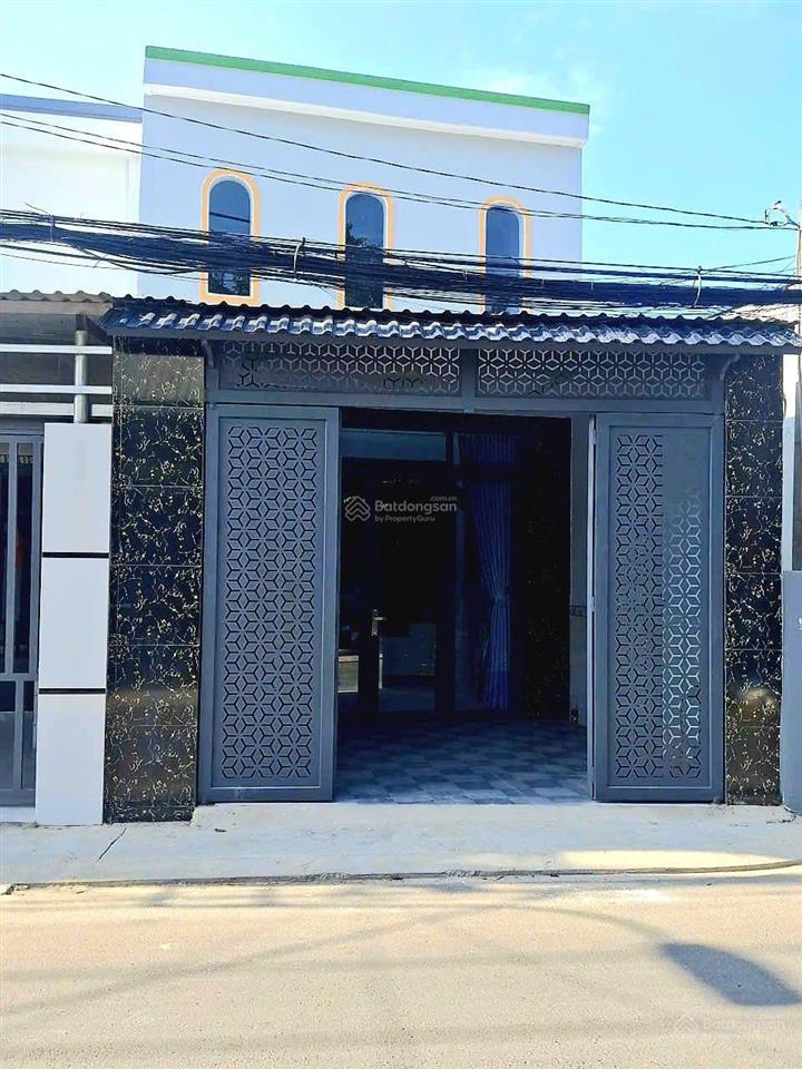 Giảm sâu 200tr nhà mái thái mặt tiền gần chợ bình chánh 5x23m² bán lỗ giá 1 tỷ 50 triệu