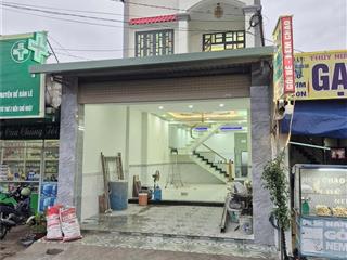 Chính chủ bán cắt lỗ nhà mặt tiền hướng ra chợ qui đức bình chánh giá 1 tỷ070triệu