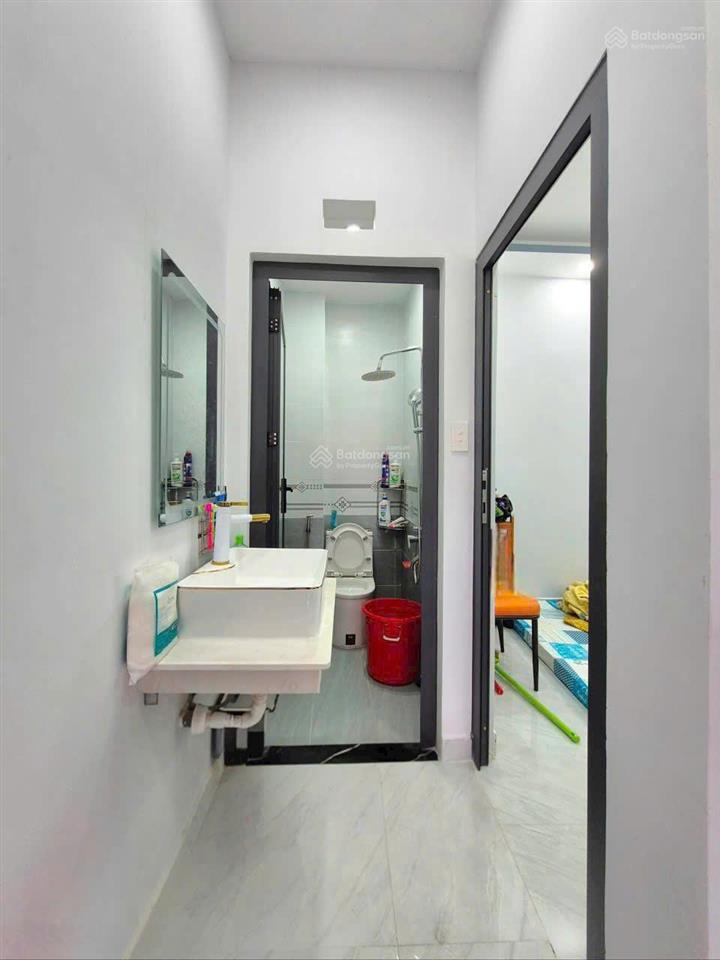 Chủ vỡ nợ thanh lý nhà mặt tiền hướng ra chợ đệm  95m² giá 1 tỷ 070 triệu