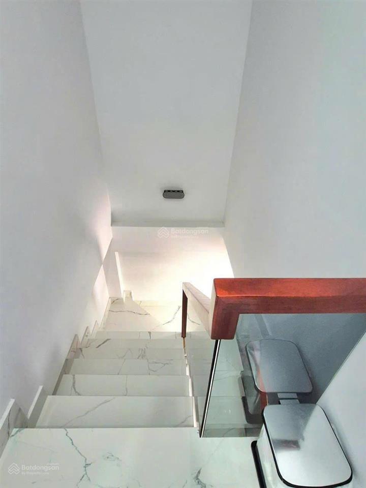 Chủ vỡ nợ thanh lý nhà mặt tiền hướng ra chợ đệm  95m² giá 1 tỷ 070 triệu