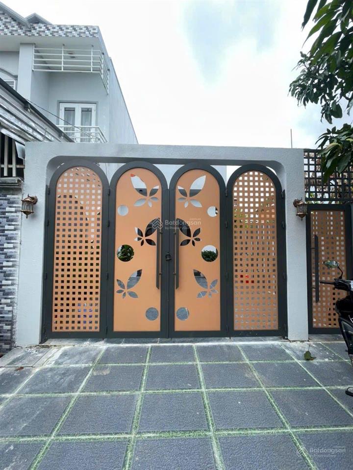 Thanh lý cắt lỗ nhà cấp 4 mặt tiền đường gần ubnd xã hưng long bình chánh  giá 890tr