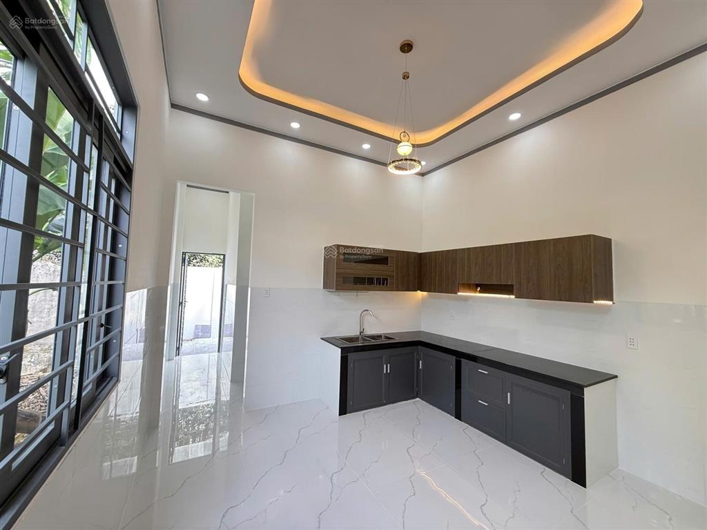 Chính chủ bán nhà cấp 4 để xoay vốn làm ăn  gần chợ cầu xáng bình chánh 800 triệu
